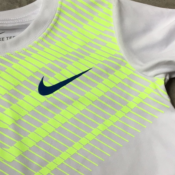 Nike Dri Fit - Picture 3 of 5